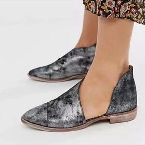 Free People Women's Royale Flat Leather Metallic Black Size 6.5
